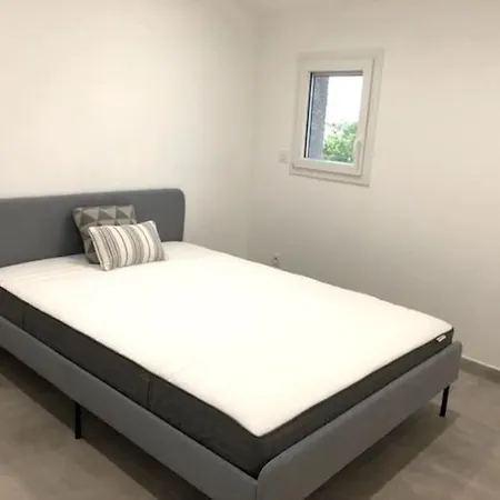 T3 Climatise A 10 Min Des Plages *